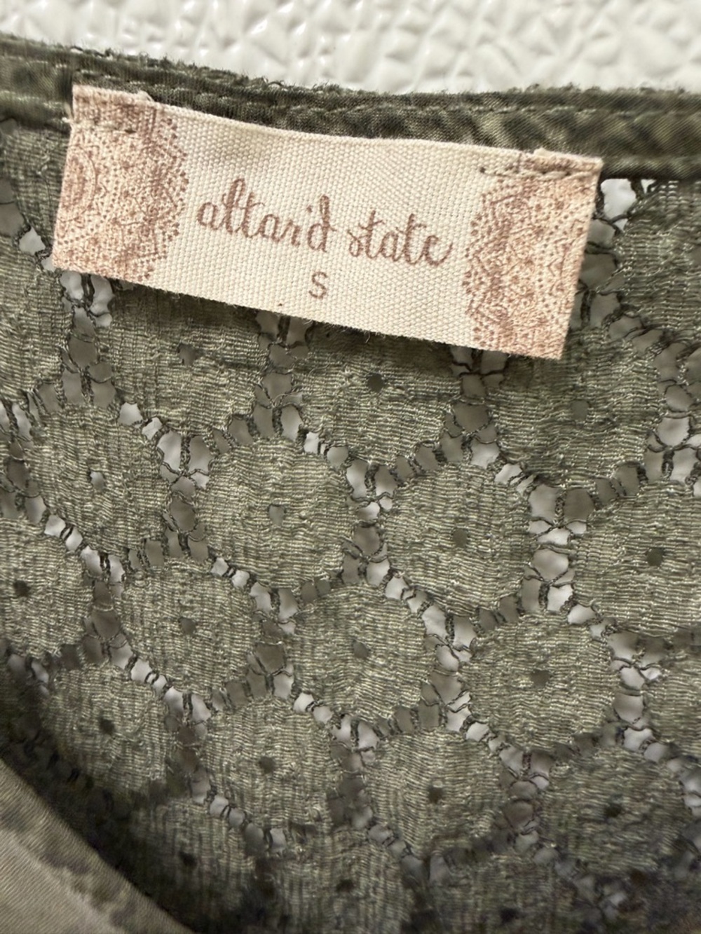 Altar’d state Olive Lace-Trim V-Neck Peasant Top - Picture 3 of 3